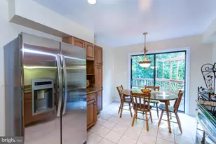8035 Galla Knoll Cir, Springfield, VA 22153 - Photo 10