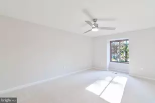8748 Ridge Hollow Ct, Springfield, VA 22152 - Photo 14