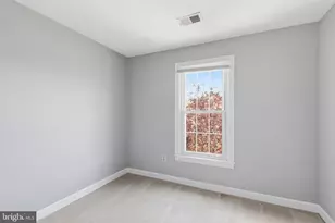 6323 Barcroft Mews Dr, Falls Church, VA 22041 - Photo 14
