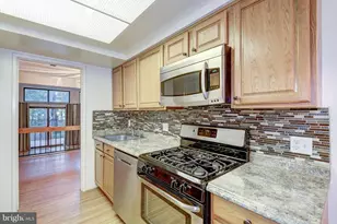 1502 Farsta Ct, Reston, VA 20190 - Photo 6