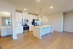 12850 Mosaic Pk Wy, Herndon, VA 20171 - Photo 4