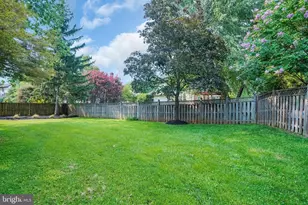 3251 Kinross Cir, Herndon, VA 20171 - Photo 8