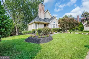 3251 Kinross Cir, Herndon, VA 20171 - Photo 4