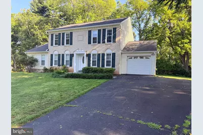 10802 Hunt Club Road, Reston, VA 20190 - Photo 2