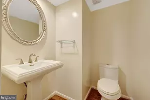 8995 Parliament Dr, Burke, VA 22015 - Photo 10