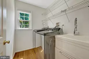 8995 Parliament Dr, Burke, VA 22015 - Photo 24