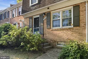 7039 Bradwood Ct, Springfield, VA 22151 - Photo 4