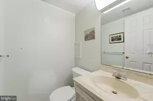 7039 Bradwood Ct, Springfield, VA 22151 - Photo 36