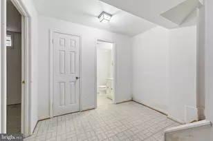 7039 Bradwood Ct, Springfield, VA 22151 - Photo 34