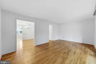 7039 Bradwood Ct, Springfield, VA 22151 - Photo 14