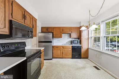 7039 Bradwood Court, Springfield, VA 22151 - Photo 16