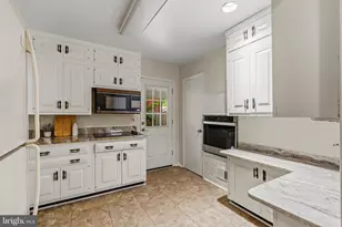 6011 Hibbling Ave, Springfield, VA 22150 - Photo 12