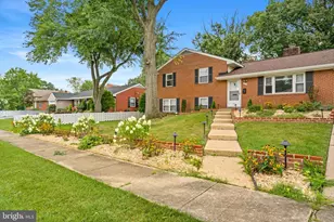 6011 Hibbling Ave, Springfield, VA 22150 - Photo 4