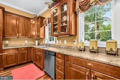 [Address not provided], Fairfax, VA 22033 - Photo 18