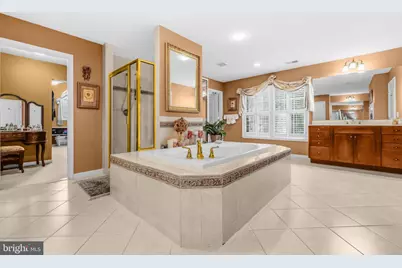 [Address not provided], Fairfax, VA 22033 - Photo 32