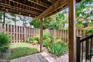 14201 Upperridge Ct, Centreville, VA 20121 - Photo 30