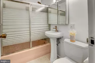 6323 Howe Pl, Springfield, VA 22150 - Photo 24