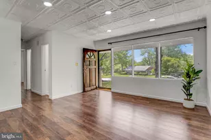 6323 Howe Pl, Springfield, VA 22150 - Photo 2