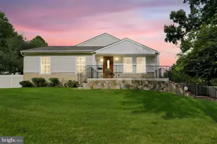 5017 Laburch Ln, Annandale, VA 22003 - Photo 2