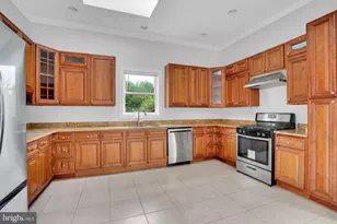 5017 Laburch Ln, Annandale, VA 22003 - Photo 12