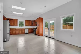 5017 Laburch Ln, Annandale, VA 22003 - Photo 10