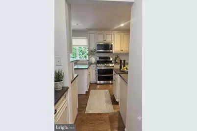 6034 Chesterbrook Road #A, McLean, VA 22101 - Photo 2