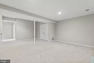 6141 Summer Park Ln, Alexandria, VA 22315 - Photo 16