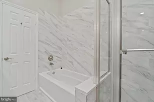 6141 Summer Park Ln, Alexandria, VA 22315 - Photo 12