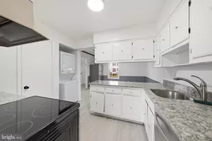 14455 Turin Ln, Centreville, VA 20121 - Photo 12
