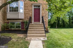 4215 Sleepy Lake Dr, Fairfax, VA 22033 - Photo 2