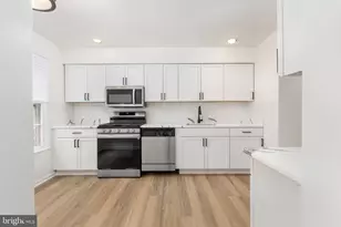 4215 Sleepy Lake Dr, Fairfax, VA 22033 - Photo 4