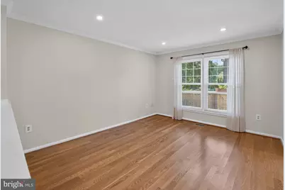 7740 Bristol Square Court, Springfield, VA 22153 - Photo 6