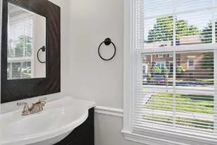 7740 Bristol Square Ct, Springfield, VA 22153 - Photo 14
