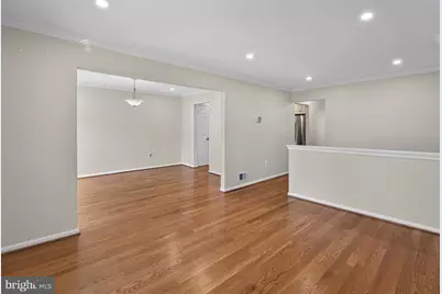 7740 Bristol Square Court, Springfield, VA 22153 - Photo 8