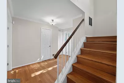 7740 Bristol Square Court, Springfield, VA 22153 - Photo 4