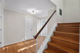 7740 Bristol Square Ct, Springfield, VA 22153 - Photo 4