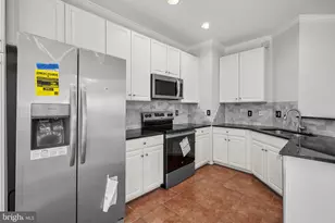 6631 Thurlton Dr, Alexandria, VA 22315 - Photo 10
