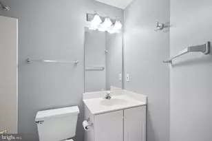 6631 Thurlton Dr, Alexandria, VA 22315 - Photo 20