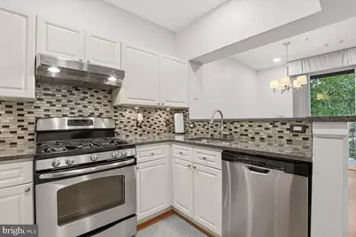 2111 Highcourt Lane #201, Herndon, VA 20170 - Photo 14