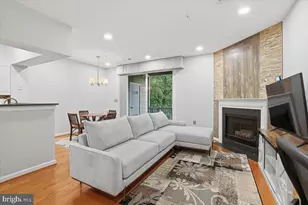 2111 Highcourt Ln, Herndon, VA 20170 - Photo 4