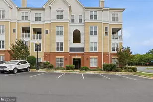 2111 Highcourt Ln, Herndon, VA 20170 - Photo 2