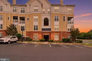 2111 Highcourt Ln, Herndon, VA 20170 - Photo 1
