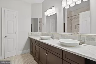 2111 Highcourt Ln, Herndon, VA 20170 - Photo 22