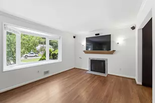 8923 Cromwell, Springfield, VA 22151 - Photo 6