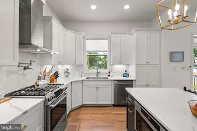2854 Fairmont Street, Falls Church, VA 22042 - Photo 8