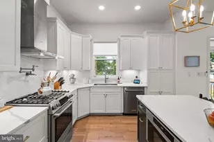 2854 Fairmont St, Falls Church, VA 22042 - Photo 8