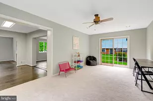 8710 Piccadilly Pl, Springfield, VA 22151 - Photo 22