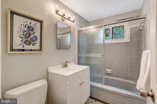 8710 Piccadilly Pl, Springfield, VA 22151 - Photo 44