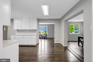 8710 Piccadilly Pl, Springfield, VA 22151 - Photo 12