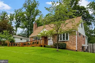 8710 Piccadilly Pl, Springfield, VA 22151 - Photo 2